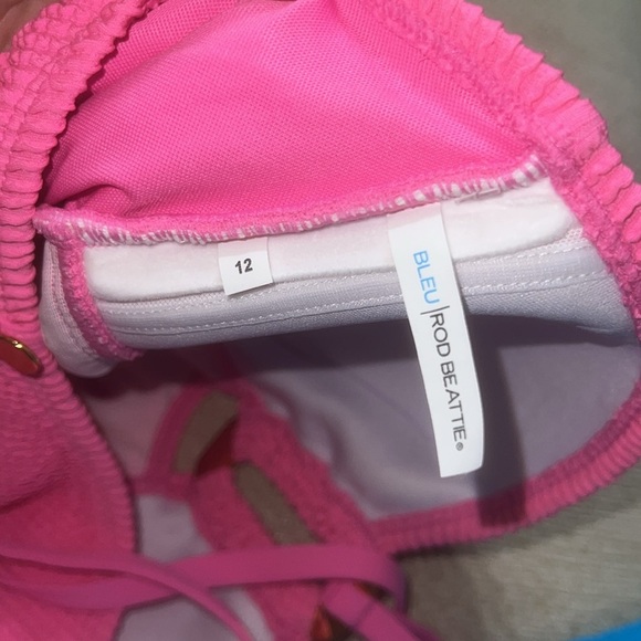 Bleu Rod Beattie Pucker Up Bandeau One Piece - Picture 7 of 8